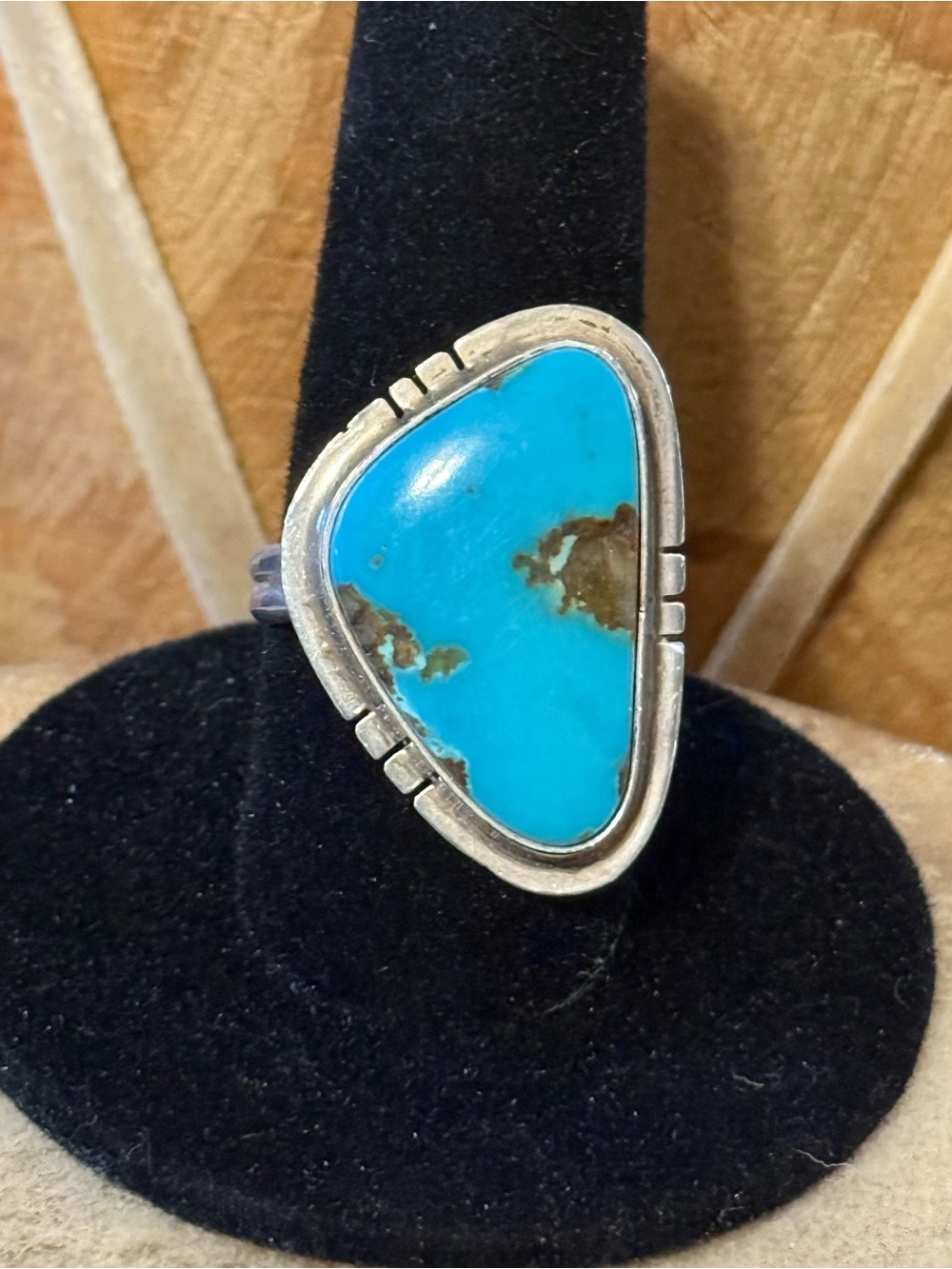 Authentic Navajo Sterling Silver Kingman Turquoise by Leon Martinez LMI